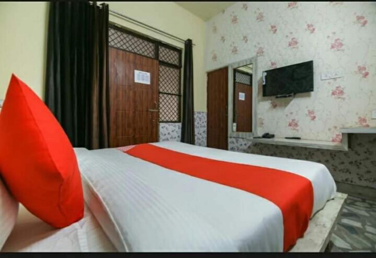 Oyo Green Villa Meerut Buitenkant foto